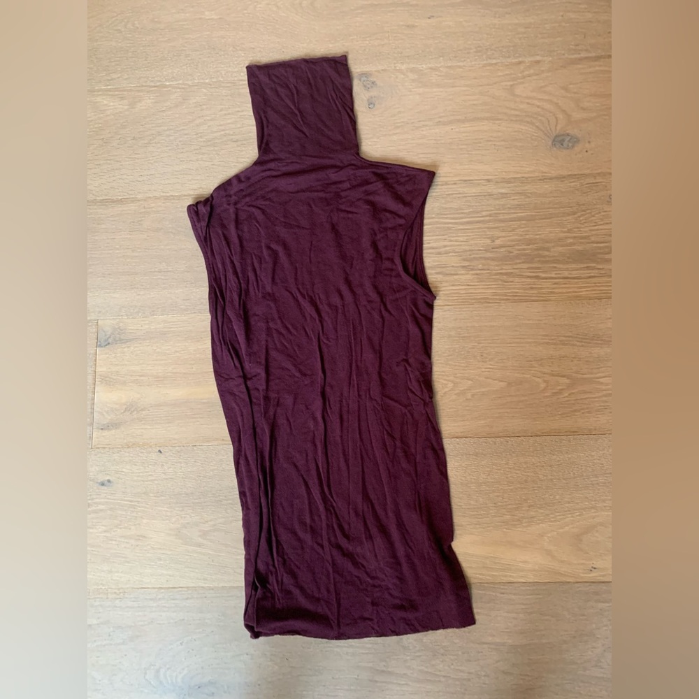 Sleeveless turtleneck, burgundy, xs